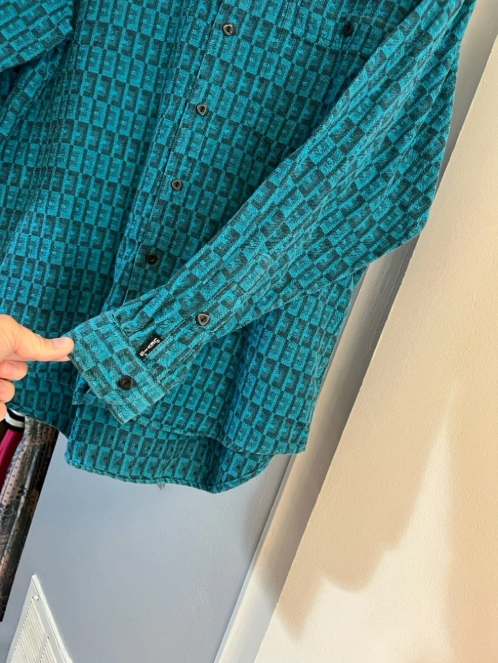 Vintage 90s Retro Levi's Teal Patterned Long-Sleeve Button Down Shirt Size L